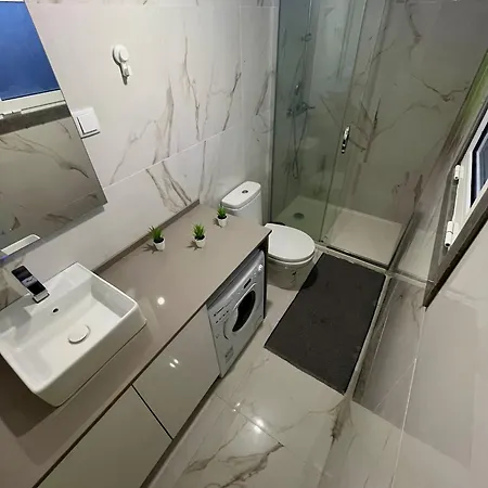 Ideal Spot For Tourists To Visit And Lisbon Holiday home